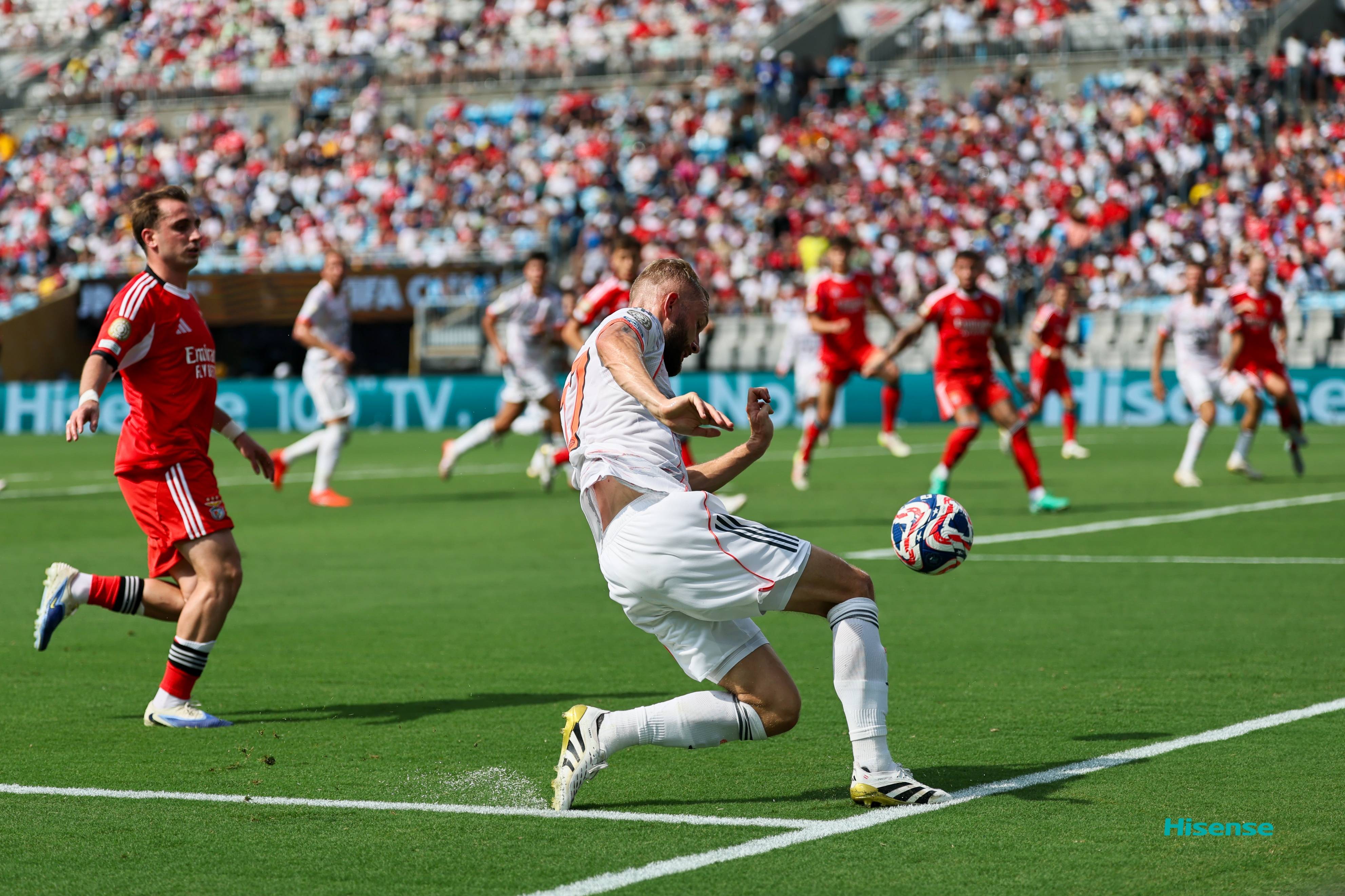 超74,000人观战！德甲冠军败北，对手爆冷赢得近1亿奖金