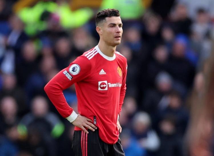 曼联旧将：不懂C罗为啥罚任意球只踢电梯球，别跟我说你行你上